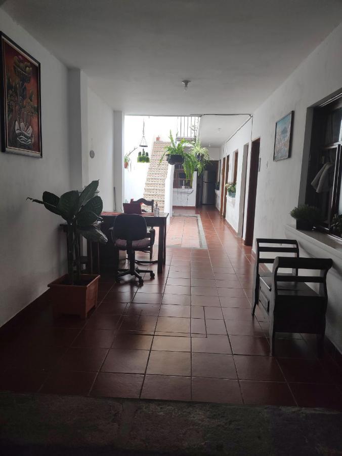 Francisco'S Rest House Hotel Antigua Exterior foto